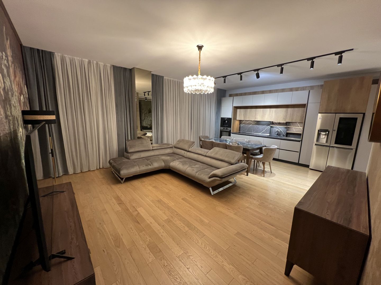 5 camere Lux Rahmaninov Residence vedere Parc Verdi - Poză 2