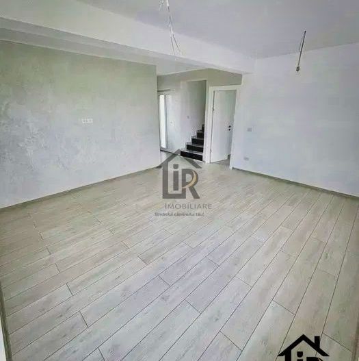 Casa 4 camere Pacurari Rediu - Poză 2