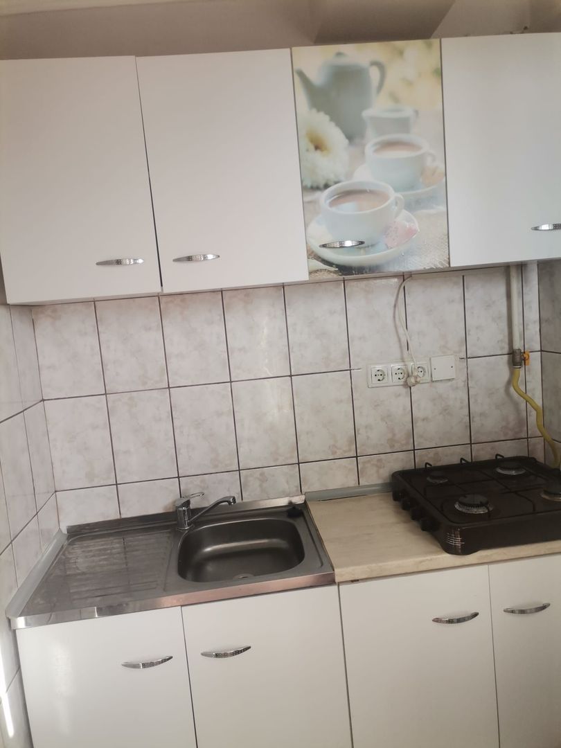 Vând Garsonierā etaj4 - Poză 2