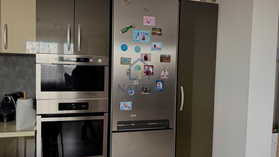 Apartament spatios de vanzare 3 camere Victoriei - Poză 6