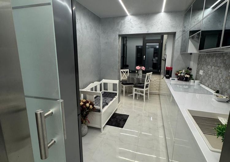 Apartament superb, 2 camere, decomandat, Micro21 - Poză 1