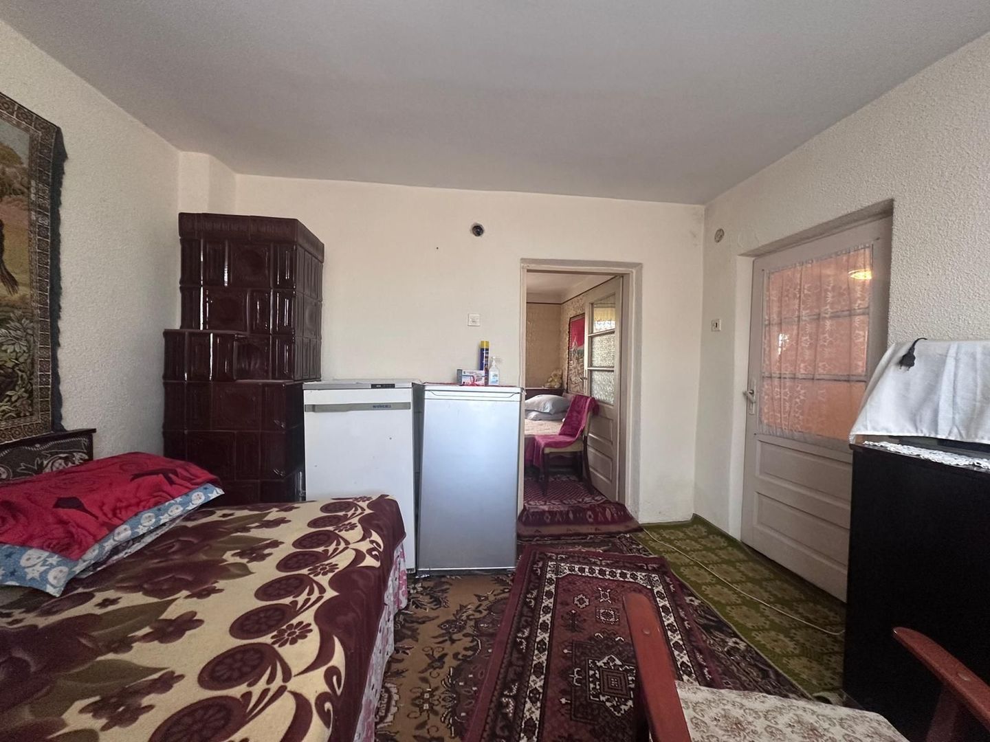 Vanzare casă cu teren mare în satul Cazaci – aproape de Târgoviște - Poză 4