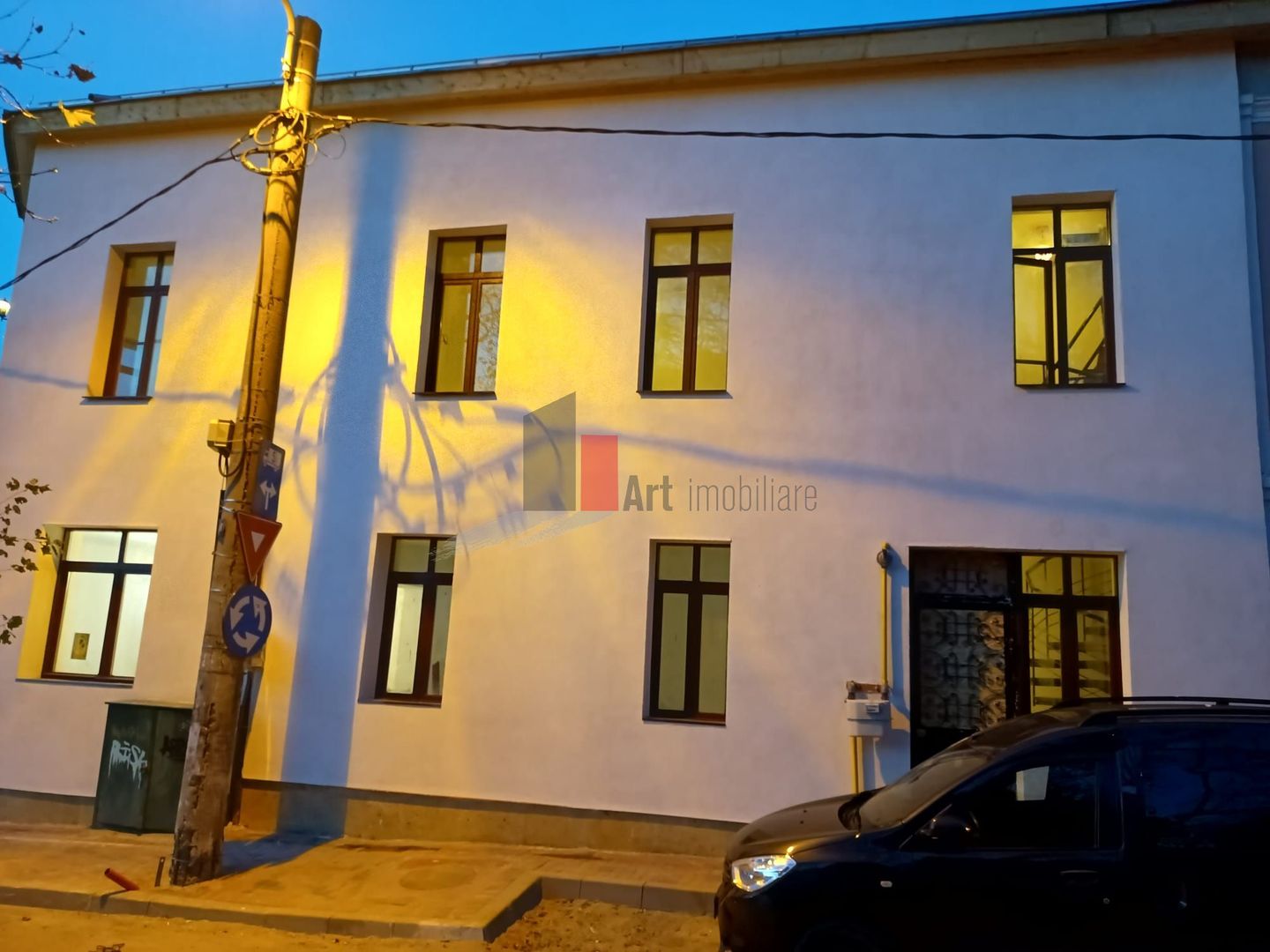 Vila  de inchiriat recent renovata - Poză 13