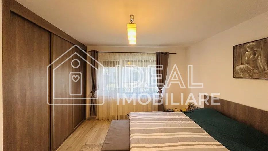Triplex cu 5 camere complet mobilat si utilat, in SELIMBAR - Poză 14