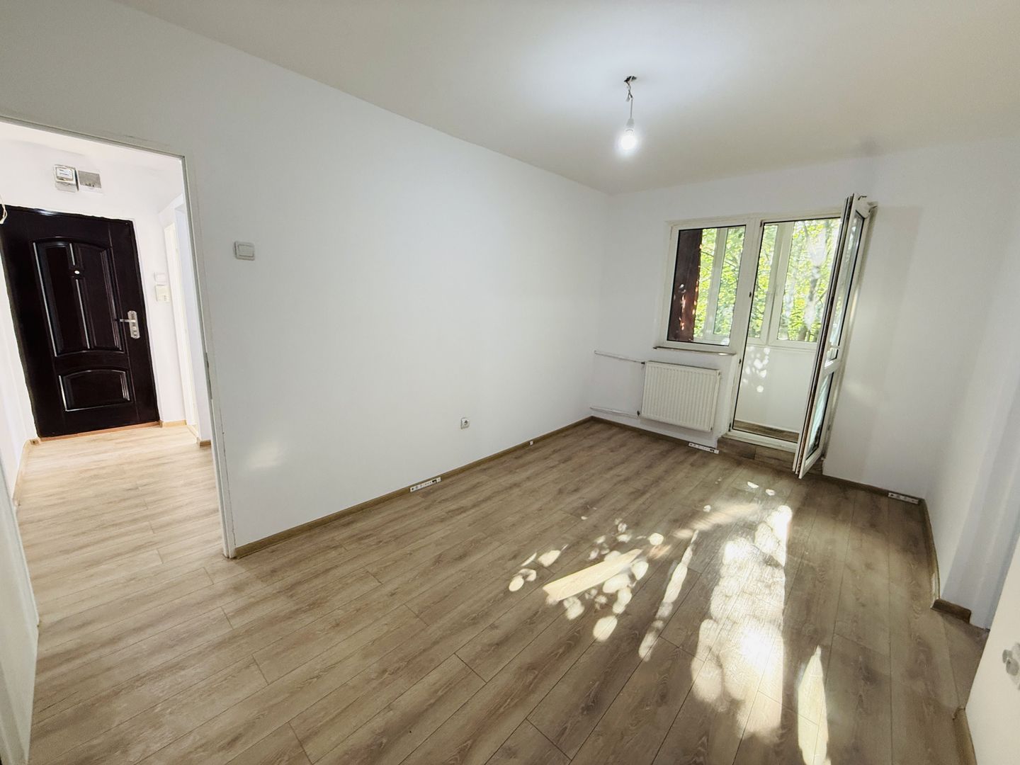 Șagului | 2 camere | Renovat recent | Etaj intermediar | Zonă verde - Poză 7