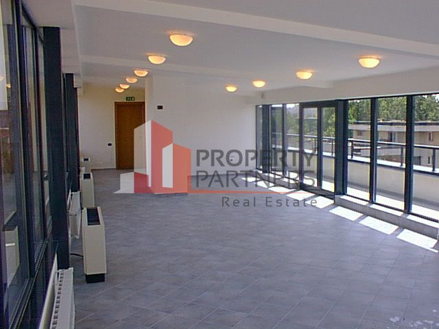 Cladire de birouri  Str. Polona - Str. Mihai Eminescu - Poză 2