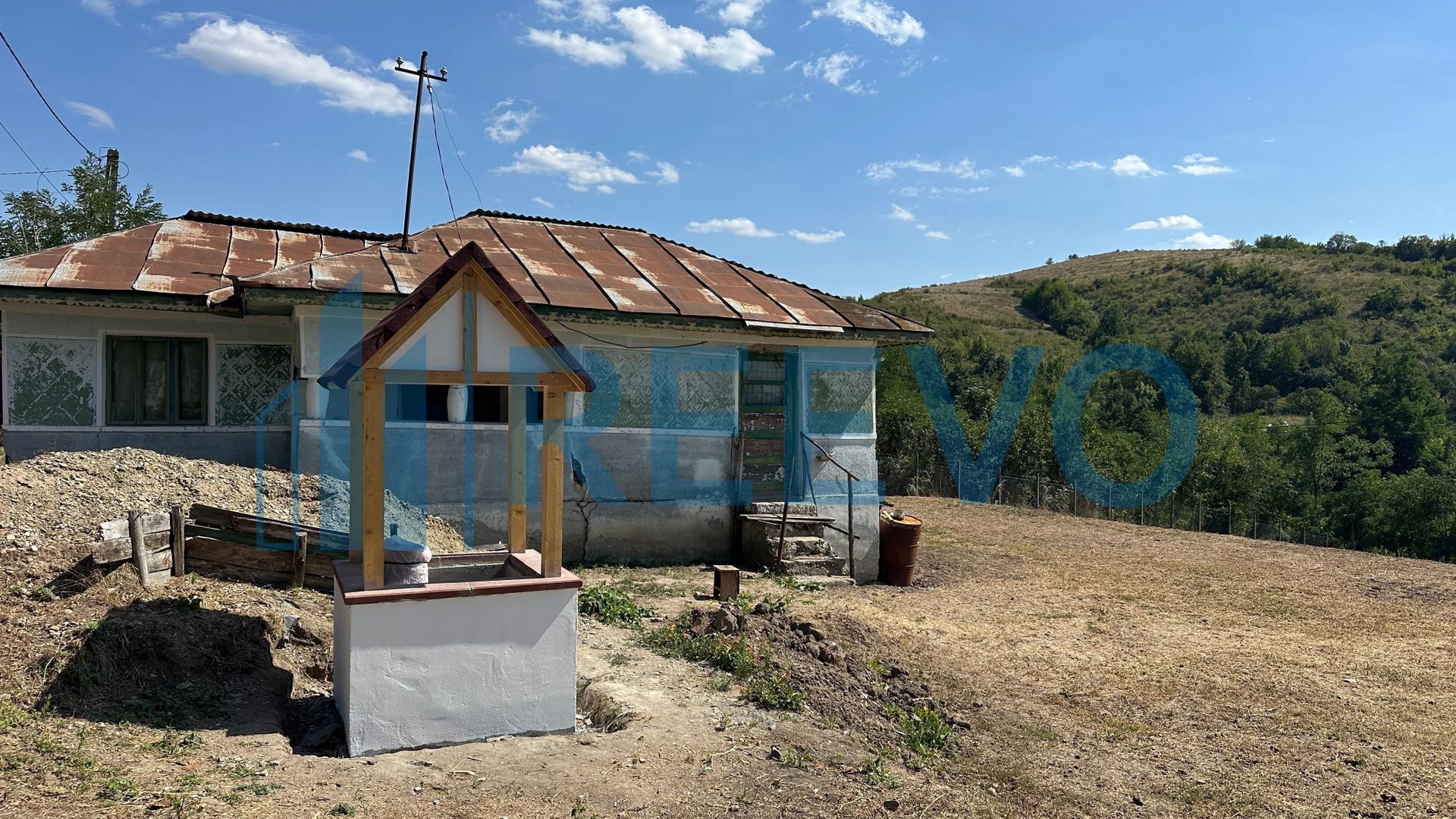 Casă și teren de vânzare în Parincea jud. Bacău. - Poză 12