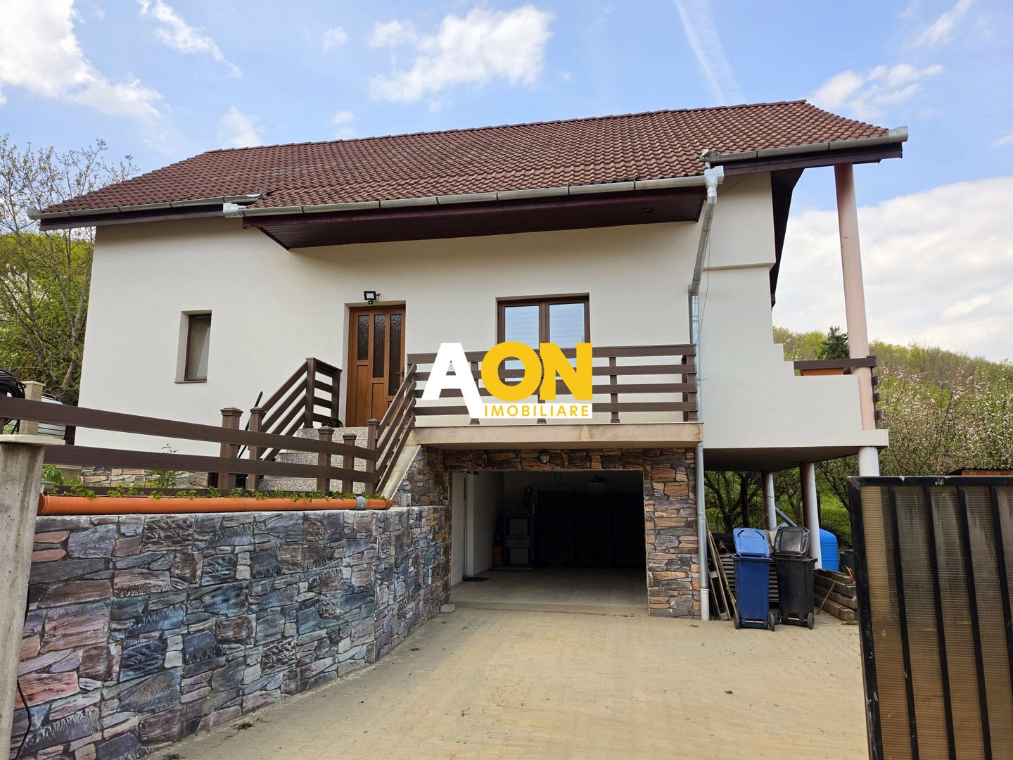 Casă cu 4 camere cu garaj, teren 619 mp, Alba Iulia - zona Micești - Poză 1