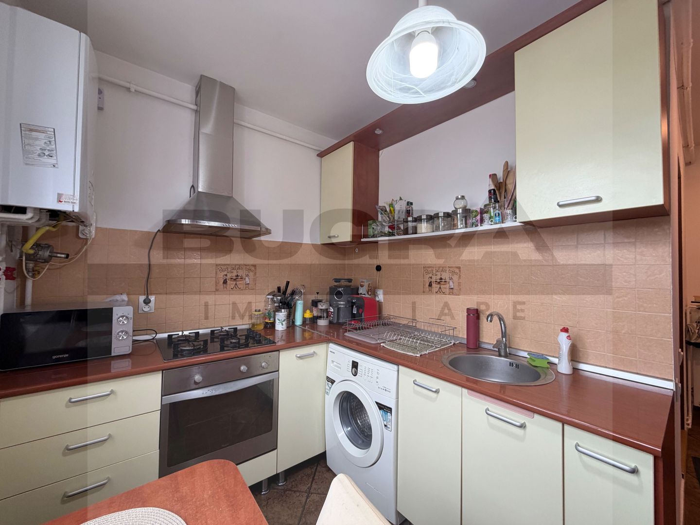 Apartament de 2 camere, decomandat, 54 mp, 2 parcari, zona Garii - Poză 3