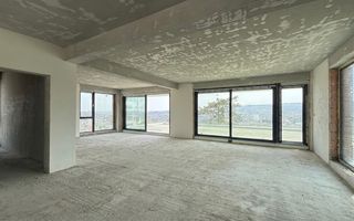 Casă generoasă cu panoramă și 256 mp terasă circulabilă - Poză 5