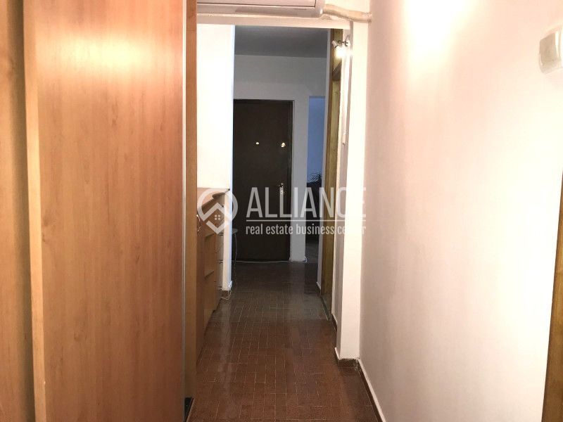 GARA-ABATOR- Apartament de 3 camere foarte spatios si luminos! - Poză 13