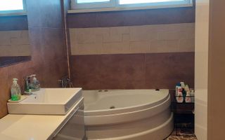Apartament cu 2 camere și parcare subterană, zona Câmpului. - Poză 7