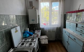 Apartament 2 camere, 43 mp, balcon mare, acoperiș, etaj 4/4 - Poză 4