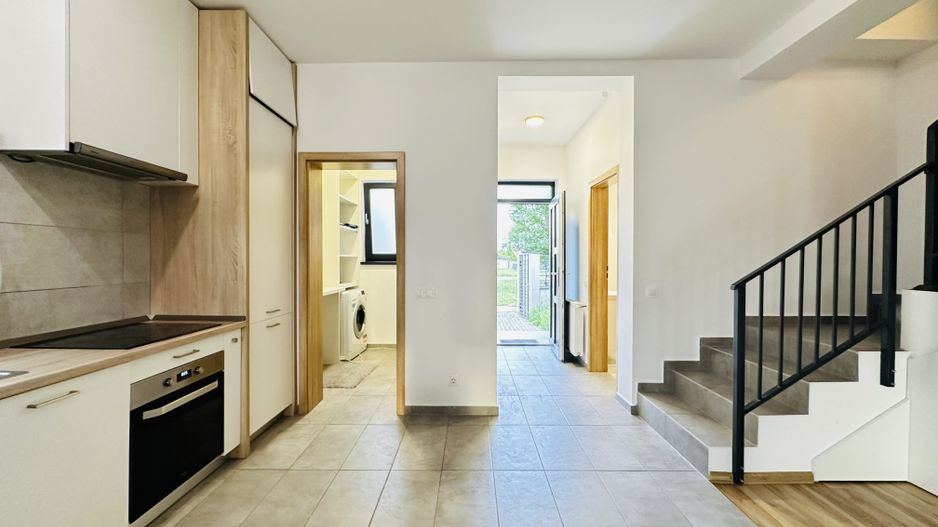 Ikea - Casa moderna cu 3 dormitoare, 130mp | Loc de joaca in mansarda - Poză 2