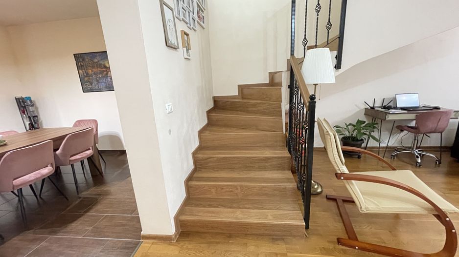 Casa moderna, frumos amenajata in zona Bogdanestilor - Poză 14