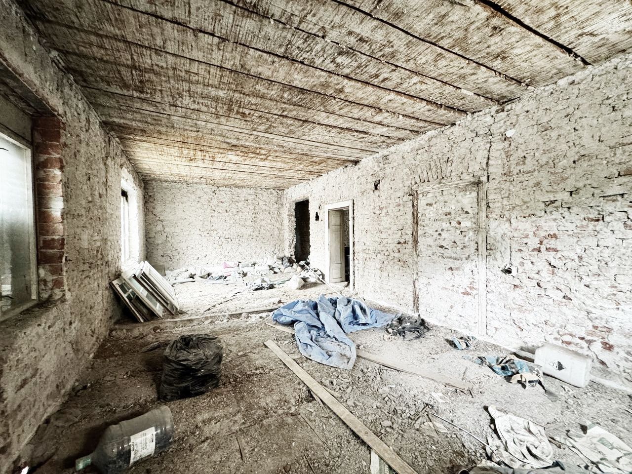 Apartament de renovat. Strada E. Gojdu, nr 18. - Poză 4