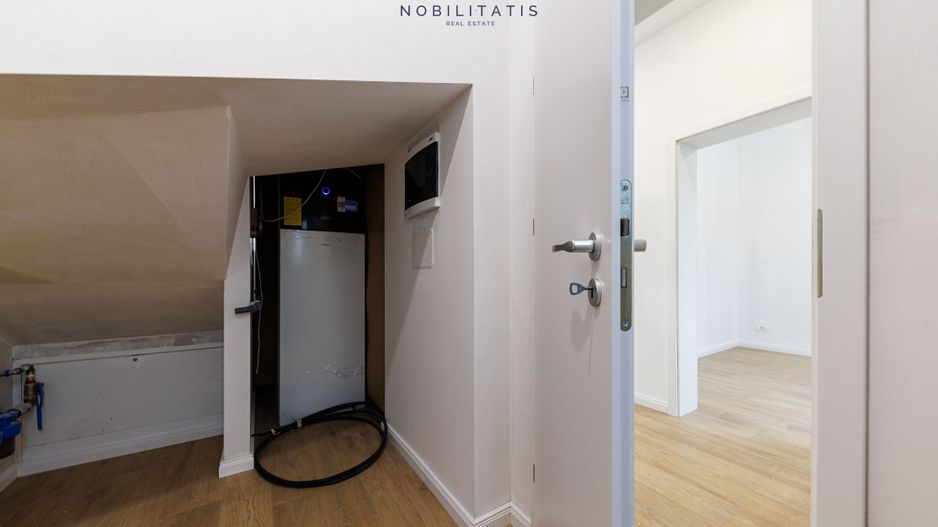 Duplex de vanzare la liziera padurii - 130 mp, 4 bai & 4 dormitoare - Poză 15