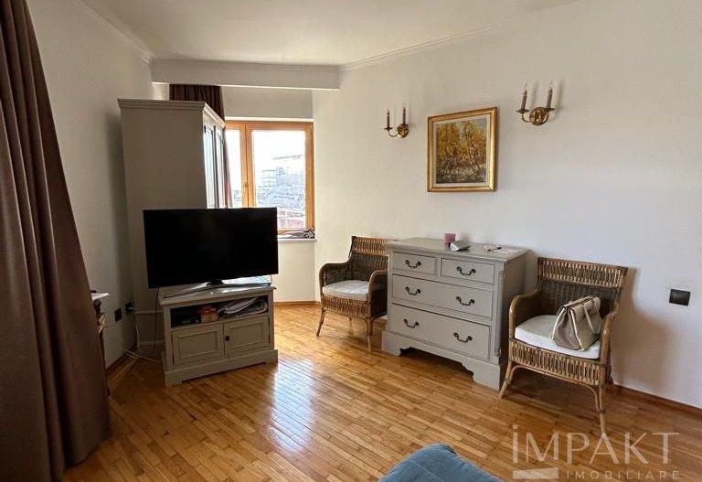 Vila individuala de lux de inchiriat, in cartier Gruia aproape de Cetatuie! - Poză 7