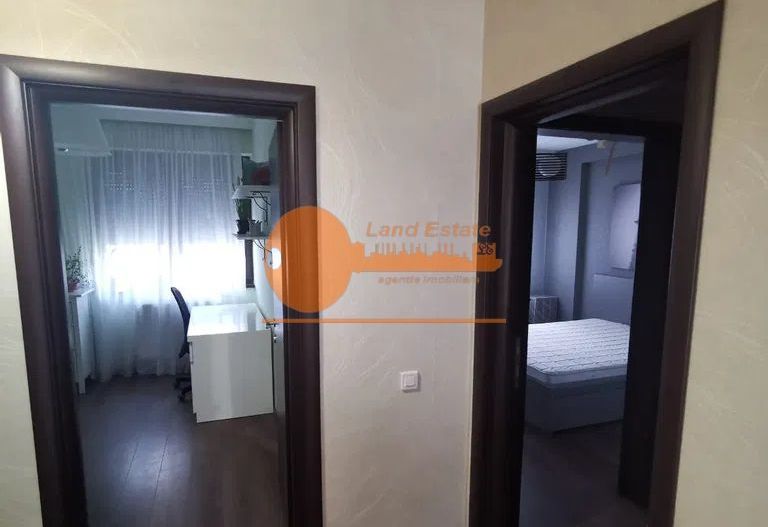 3 camere Piata Alba Iuia-Dudesti ( parcare-bloc 2014 ) - Poză 2