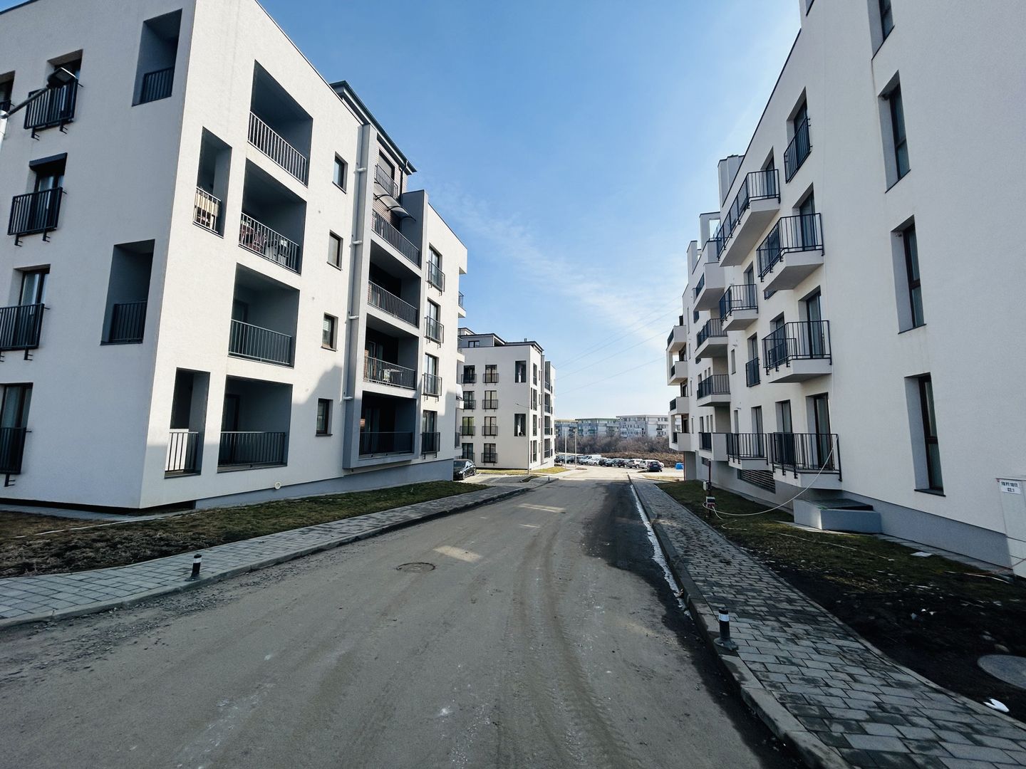 Apartament 2 camere, lift, boxe, garaj, INTABULAT - Sibiu - Poză 1
