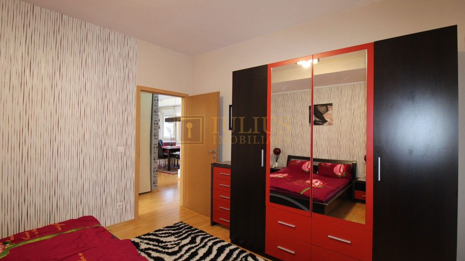 3 camere spatioase, 2 bai, balcon + loc de parcare cu acces controlat - Poză 6