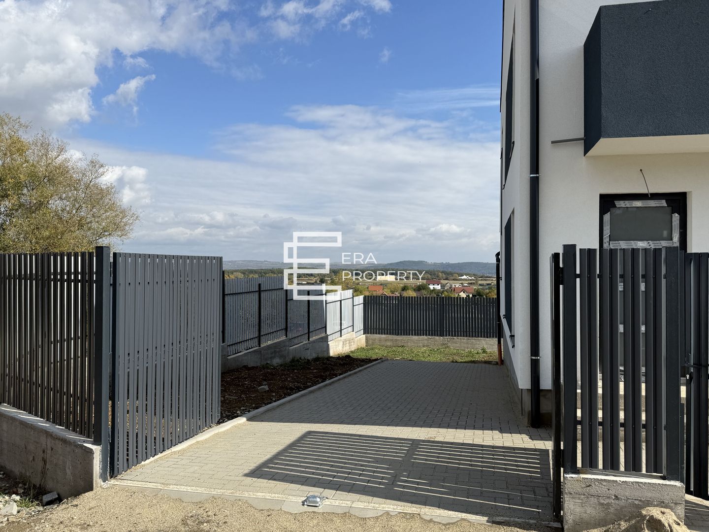 Casă nouă, cu pivniță, pod și 3 dormitoare – situată pe colț - Cisnadie - Poză 13