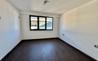 Vila cu bucatarie inclusa -otopeni central - Poză 18