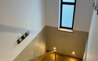 Casă de tip triplex la vânzare 6 camere /Șelimbăr /Secția 1 de Poliție - Poză 8