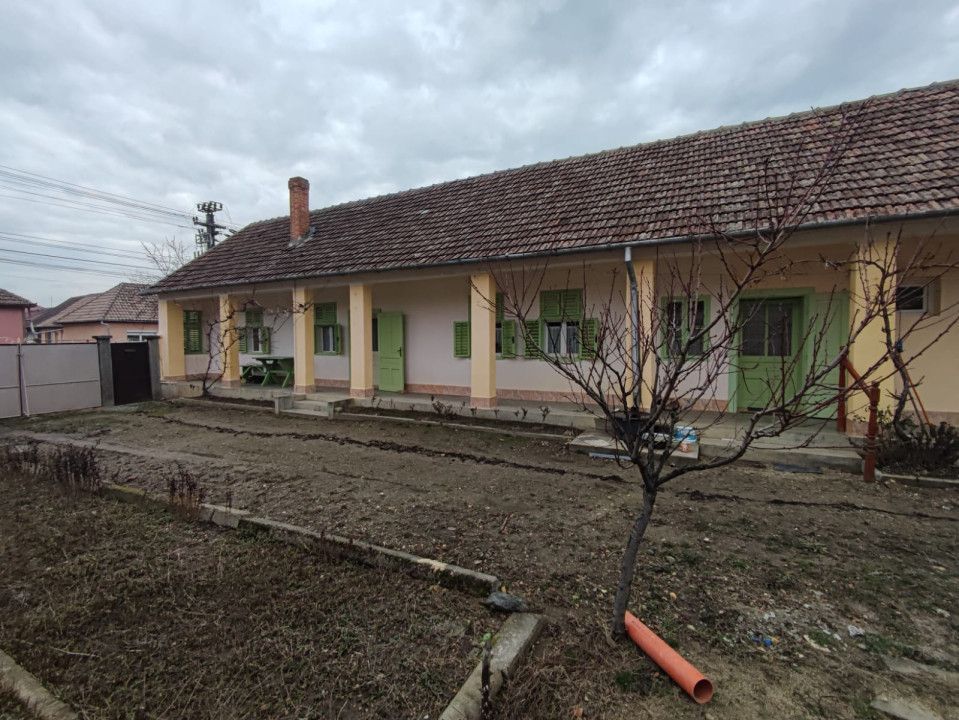 Casa traditionala cu 3 camere si curte mare, Vladimirescu - Poză 1
