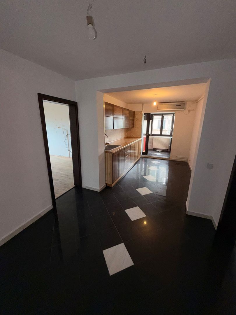 Apartament 4 camere de vanzare Crângași - Poză 23