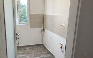 Apartament 2 camere renovat bloc reabilitat Drumul Taberei 34 - Poză 3