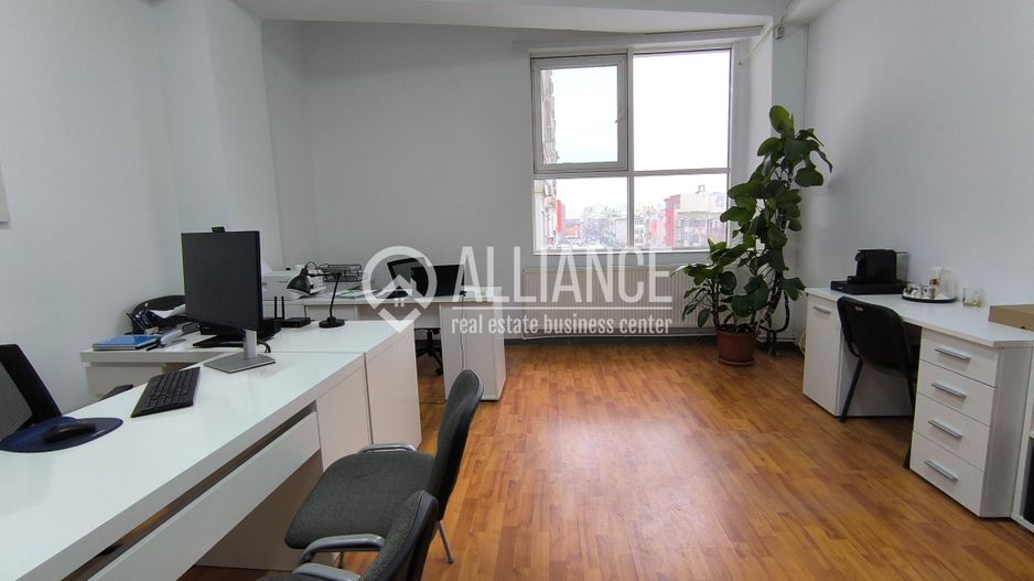 CENTRU TOMIS MALL- Birouri  luminoase cu cheltuieli incluse ! - Poză 1