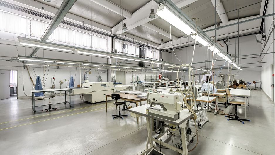 Hală de producție și depozitare cu birouri în Arad - Poză 11