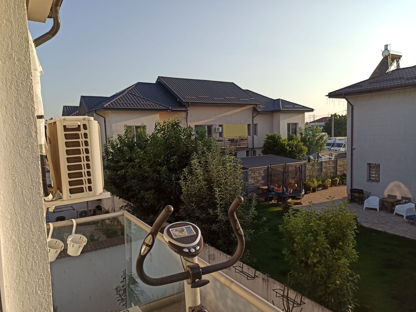 vila4cam2bai-curte-parcare-loc joaca-acces controlat-strOrizontului - Poză 61