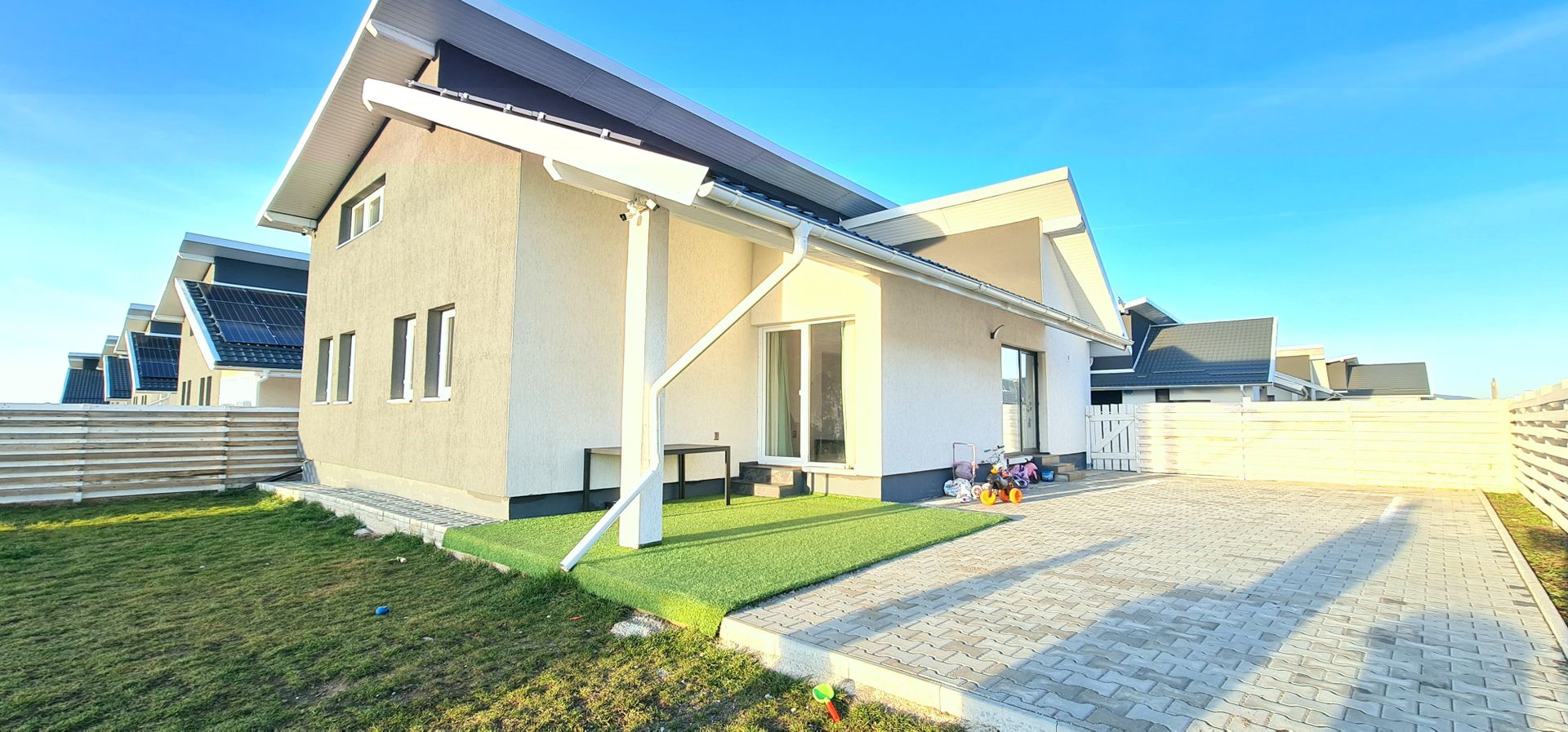 Casa individuala 4 camere mobilata utilata Cartier Izvor Tarlungeni - Poză 7