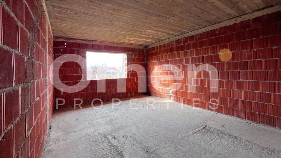 Casa P+M la rosu | 204 mp | 5 ari teren | compartimentare excelenta | Satulung. - Poză 5