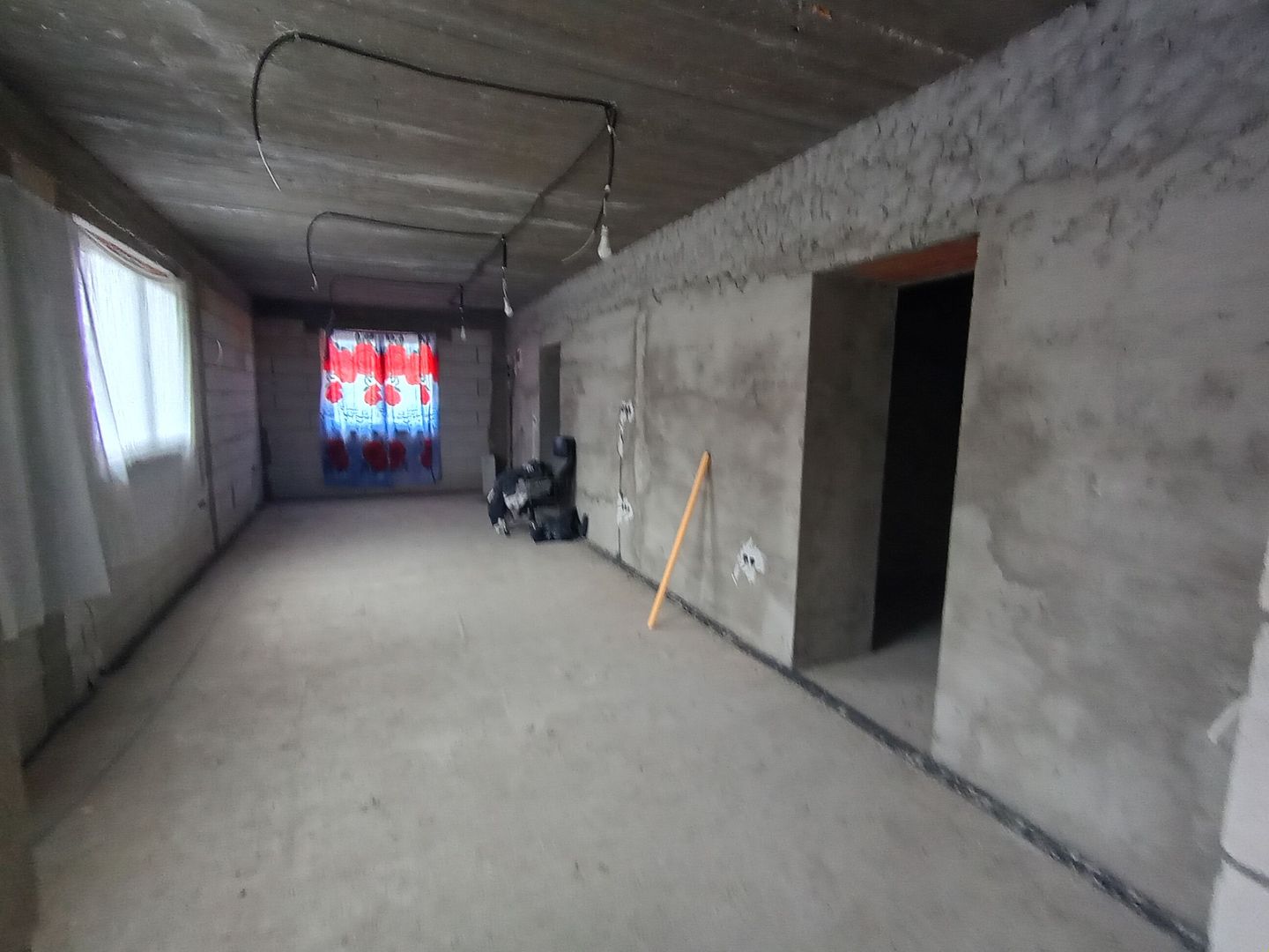 Casa Individuala Suprafete Generoase, Teren Mare, La Rosu - Poză 7