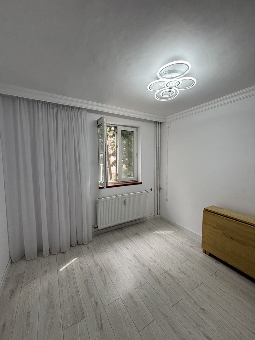Apartament 3 camere Ozana – etaj 1, parcare inclusă, pet friendly, semi-mobilat - Poză 4