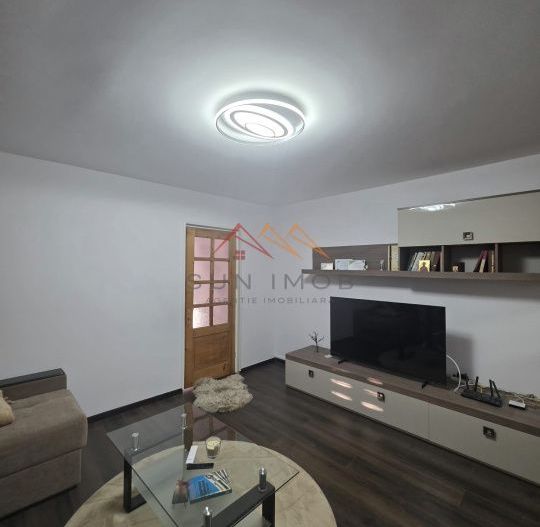 Apartament 3 camere, central, renovat recent, zona linistita, Campina - Poză 2