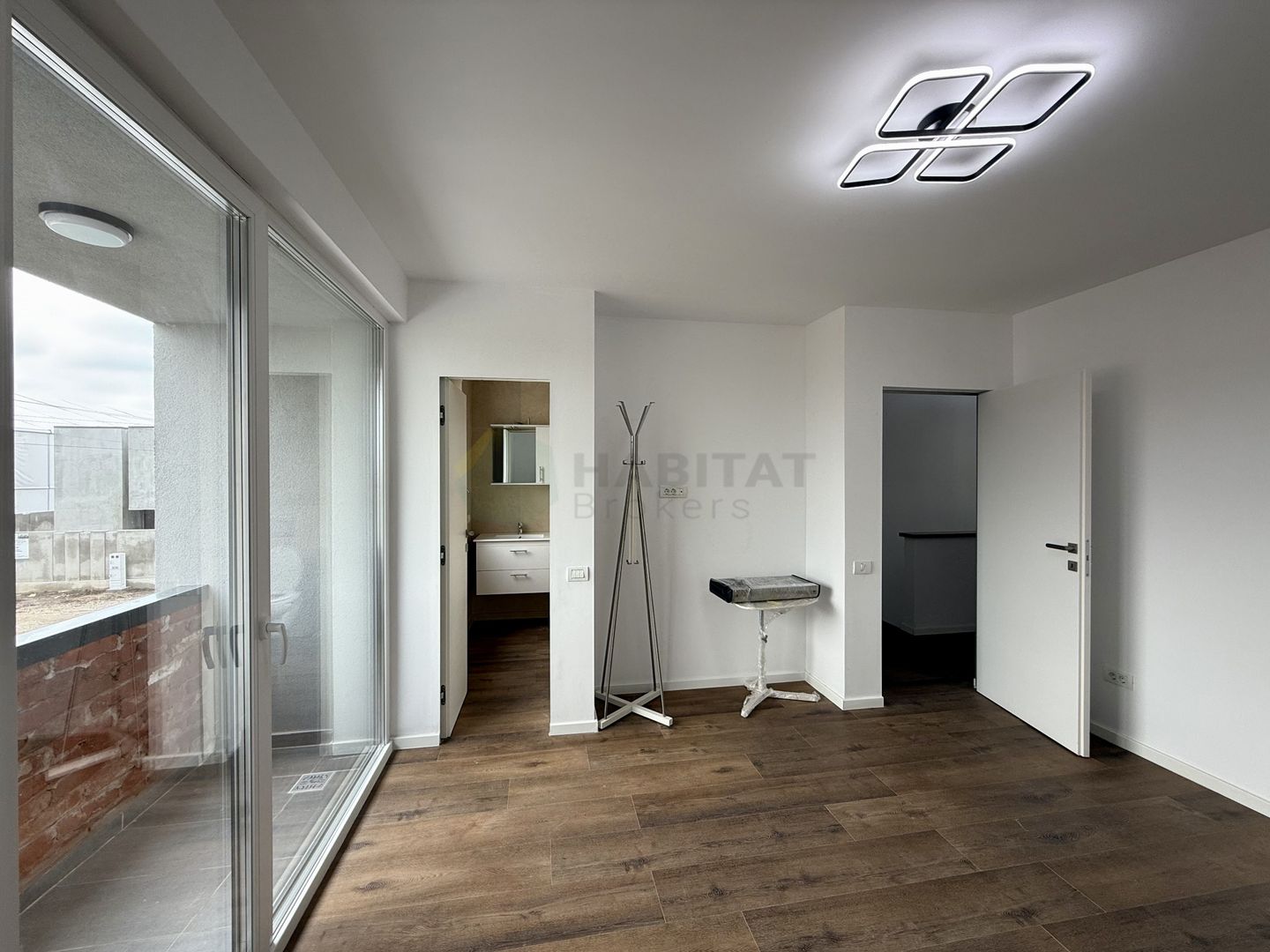 Vilă de închiriat în Tunari – 4 camere | curte proprie | disponibilă imediat - Poză 7