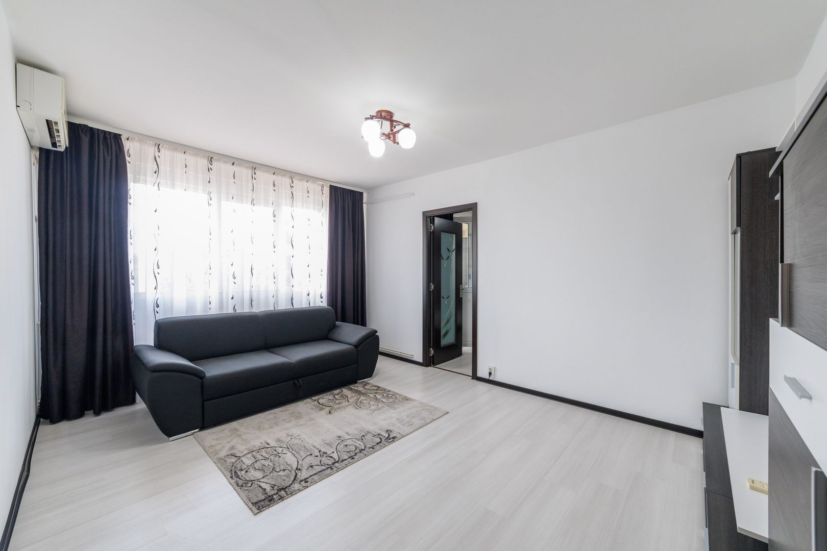 Apartament gata de mutat cu 2 camere si parcare inclusa – Banat - Poză 1