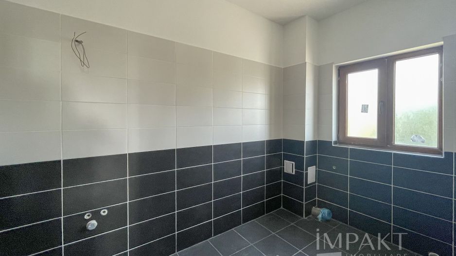 Casa individuala pe 3 niveluri pretabila pentru birouri, in cartierul Iris - Poză 13