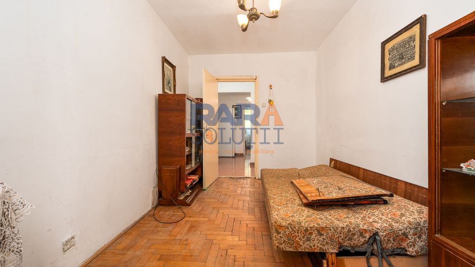 3 camere, etaj 1, lângă Primărie - Poză 11
