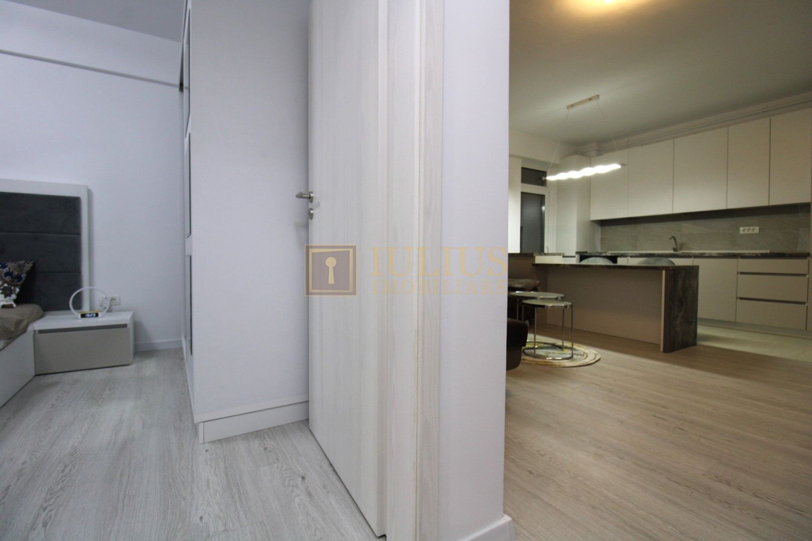 Exterior sud-Braytim. Parter cu terasa; la prima inchiriere. - Poză 14