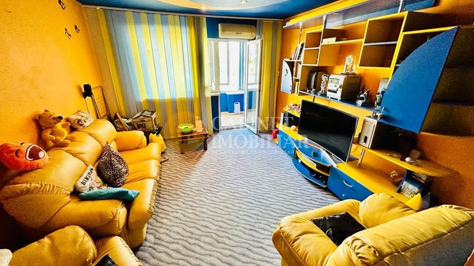 Apartament cu 2 Camere DECOMANDAT - Etaj 6 - Zona Podu Ros - Poză 1