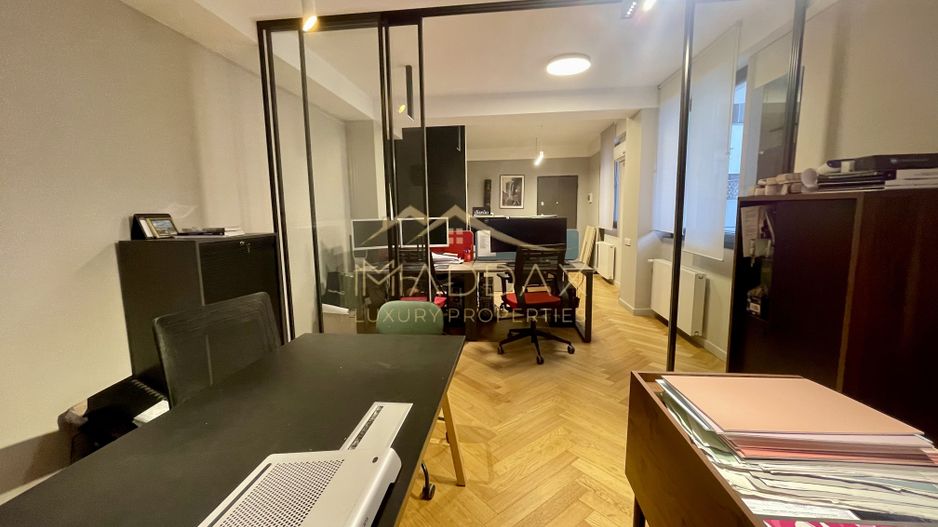 Duplex 3 camere//Birou***Showroom***DOMENII//PARTER+ Demisol - Poză 19