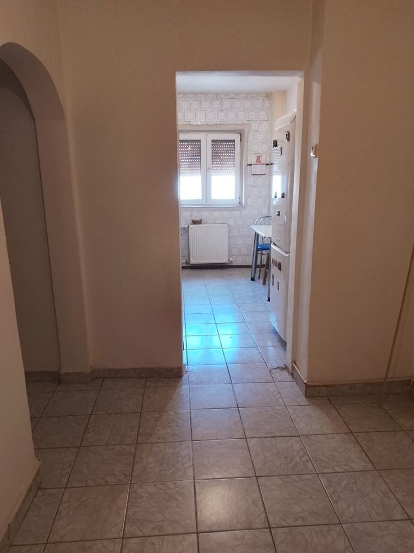 Vand apartament 2 camere zona Gorjului - Poză 6