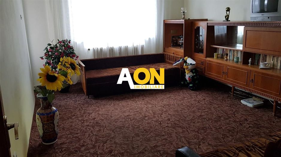 Apartament 3 camere decomandat ultracentral - Poză 1