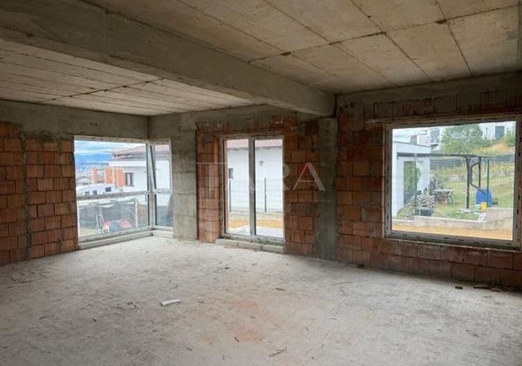 Duplex cu 4 camere, mansardă și curte proprie, zona Iris - Poză 3