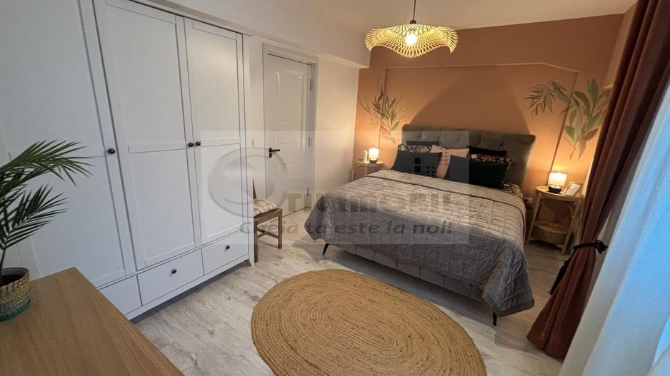 Apartament 4 camere, LUX, Capat CUG- 650 EURO - Poză 3